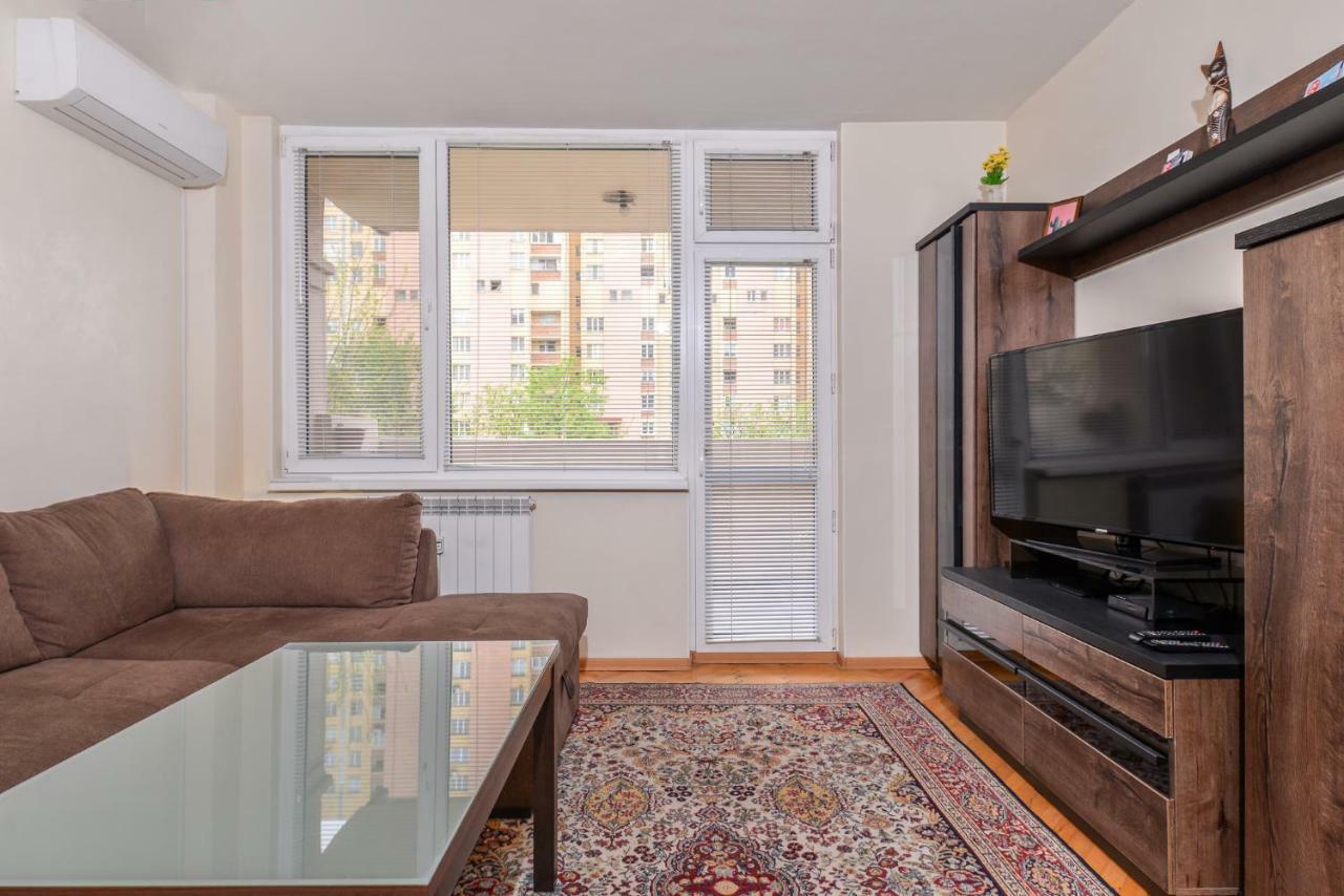 Comfortable One Bedroom Apartment In A Lively Area | Zona B5 | Russian Square Sofía Exterior foto